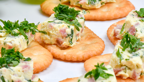 Induveca con Jalapeño Cheese Ball